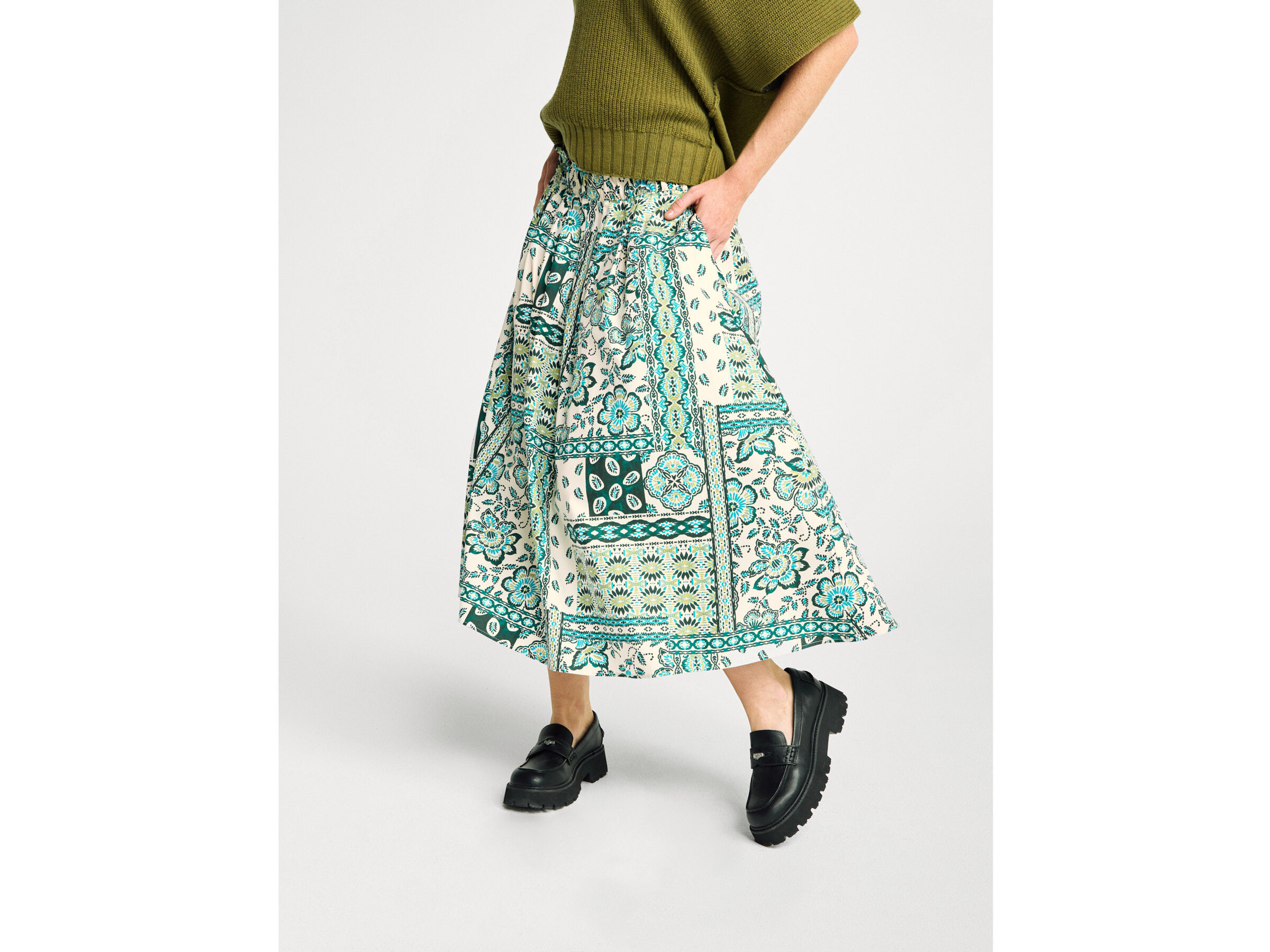 SKIRT Women image number 3